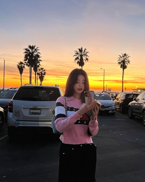 1000009954c204f496bed656a5