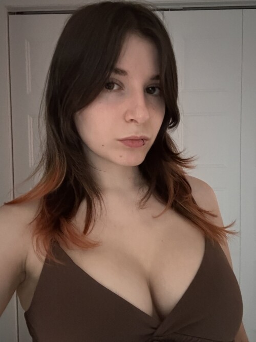 10000101543fedeedf152a7545