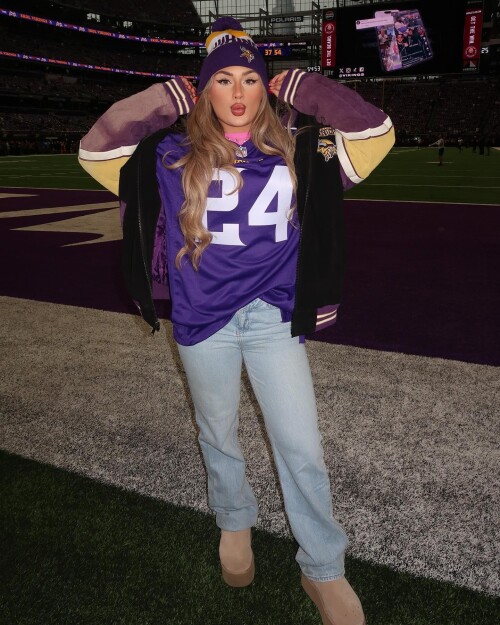 1000010339bd66989cf262a4ca