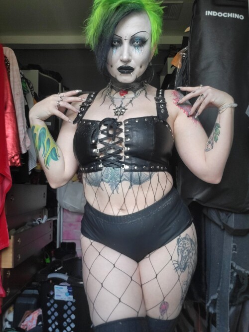 1000010422afdf10b52a525b69