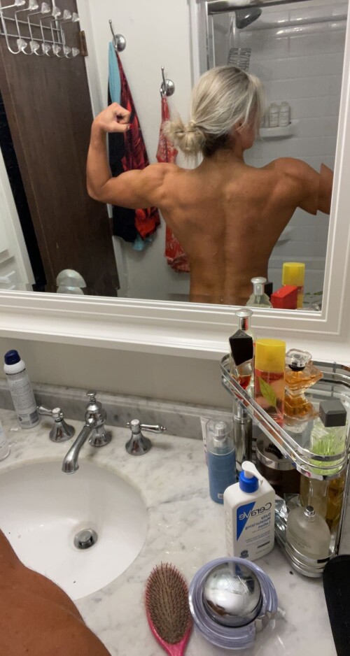 100001046709372454b699ad9b