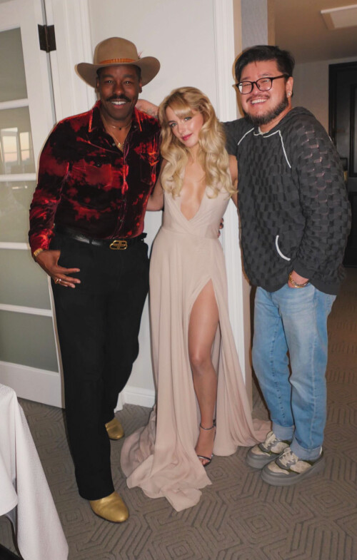 1000010537480c26784c057051