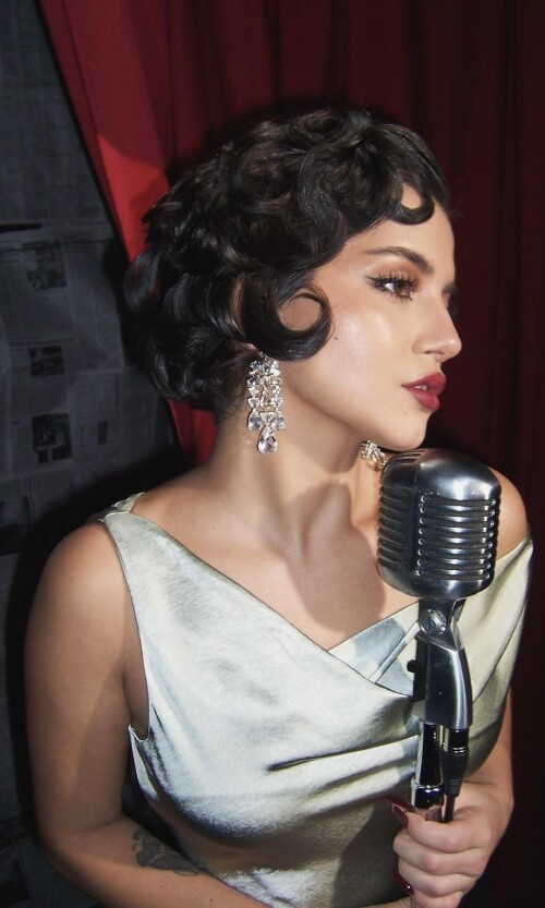 1000010684d402bfbf8a058592