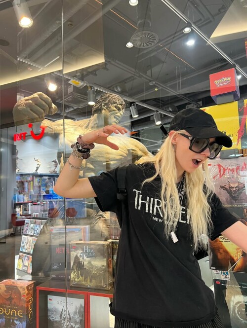 100001072051e5b9c94fe4804d