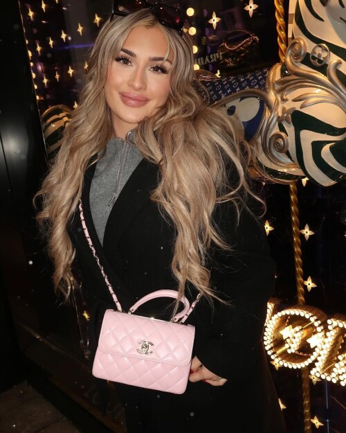 10000112747f74e3d7d069576a