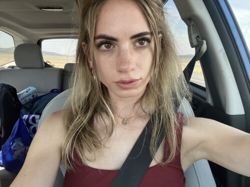 1000011415a6fb8f05a6b49f37