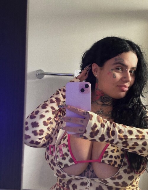 100001144355cf171520a85337