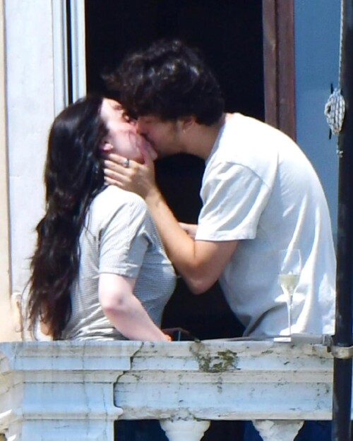 10000115080cef057bbf804752