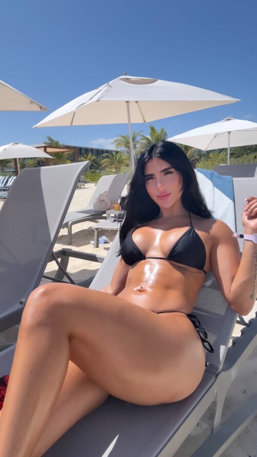 1000011545bc2e4449906eb1e7