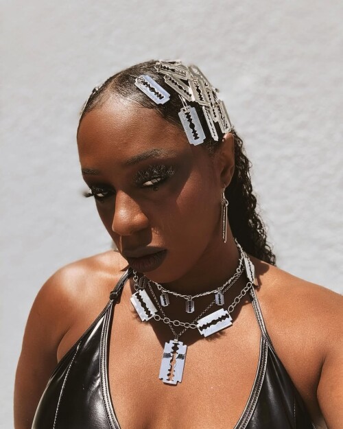 1000011603233a64029dc0e8de