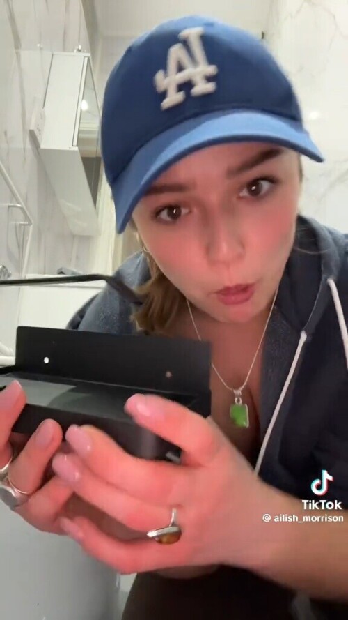 1000011645891734809aad384b