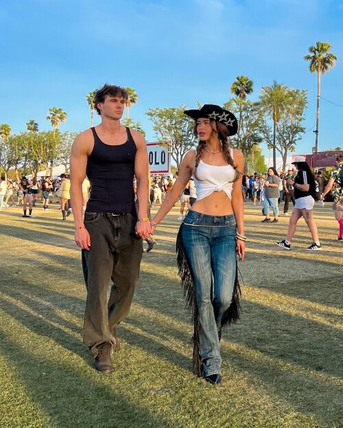 1000011715053dd0b946a315b9