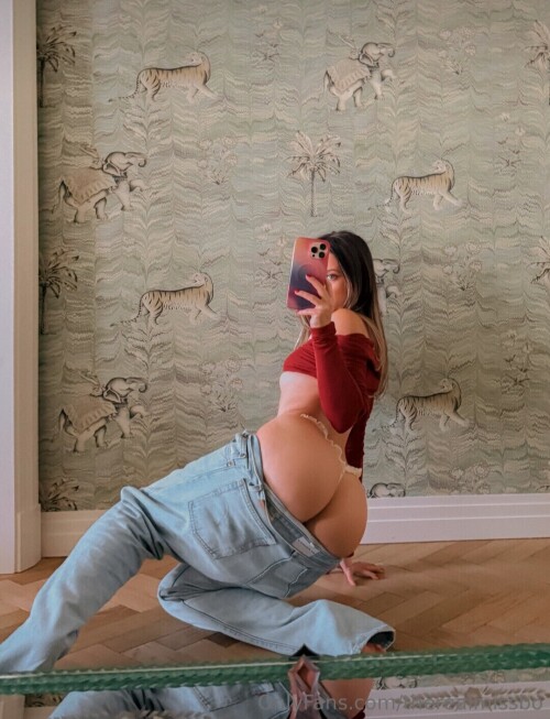 1000012110b63be2c6ca788977