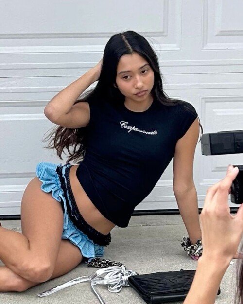 1000012773275e458526df9918