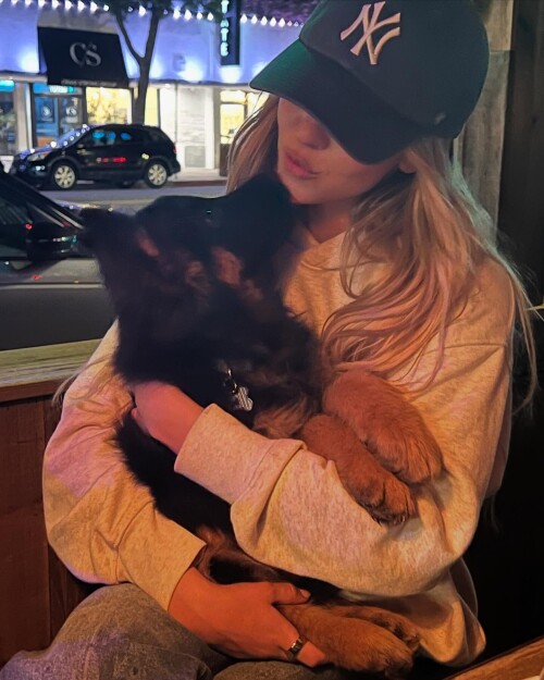 1000013084b251687e427664bd