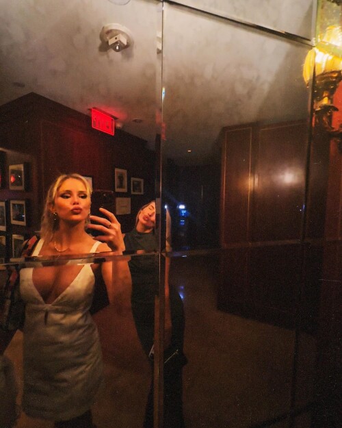 1000013205d863fd7c7a5d99da