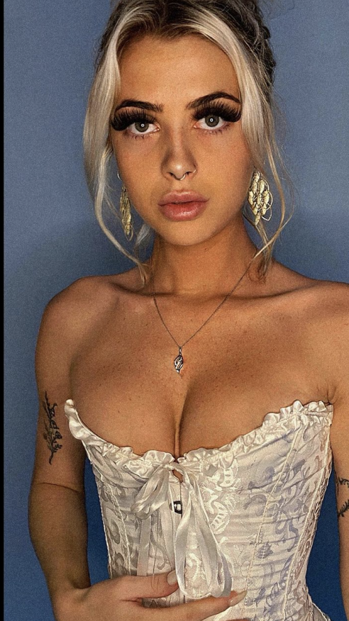 1000013219b6360aa9de8ba79a