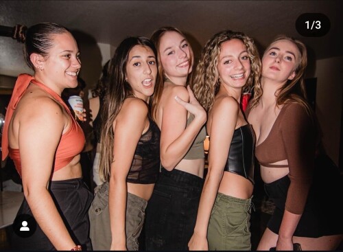 10000132512f50ff4b3b9c6664