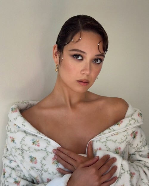 10000134715f7ac89b9ca436b9