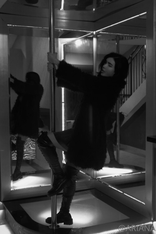 10000137422687f55ae3918f71