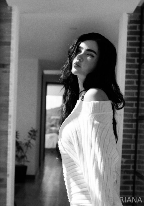 10000137520933435f7b454762