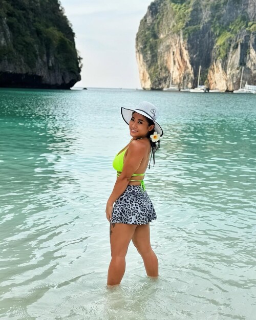 100001407205c23376db4d2ee0