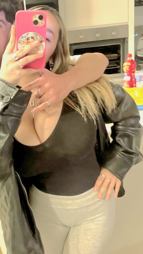 100001434176c4f9d7a1cb33d7