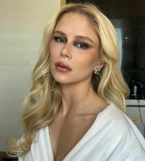 1000015465f39aca28faf693da