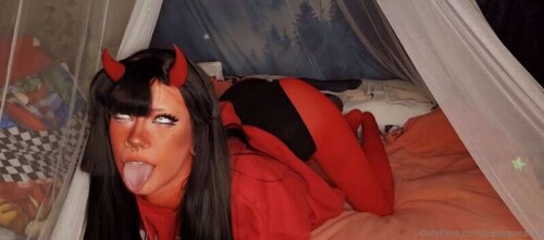 1000015488426b174b0b4dc50e