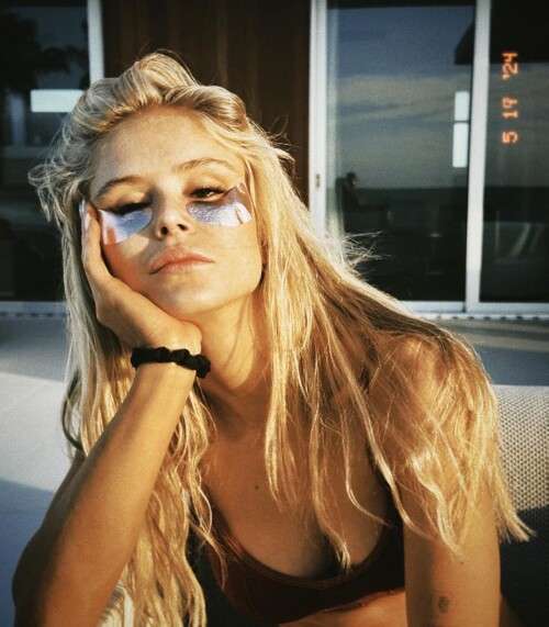 1000015585830290e460689227