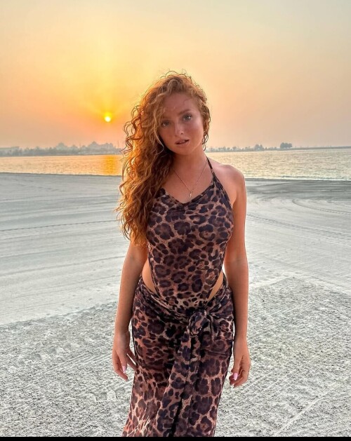 10000156585d12ef6a449374dc