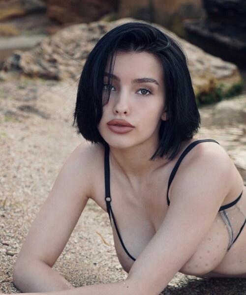 1000015685e69cfeacf2f135e0