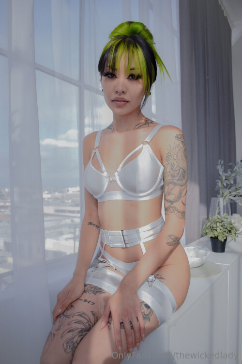 1000015782a12da12faf82d51f