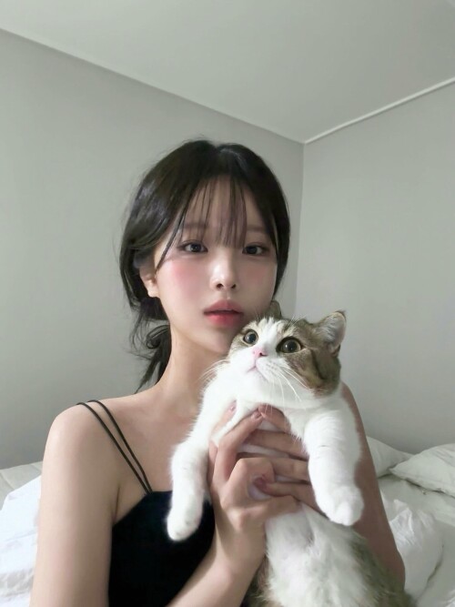 10000158989adba409259ca7b6