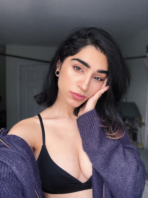 1000015979b28f233d4ec1d786