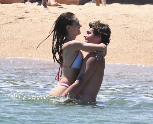 1000016357507e0a9f40bfc941