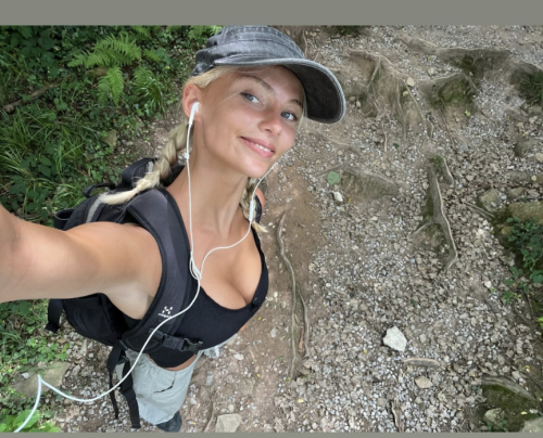 1000016738d73273f6dd50d495