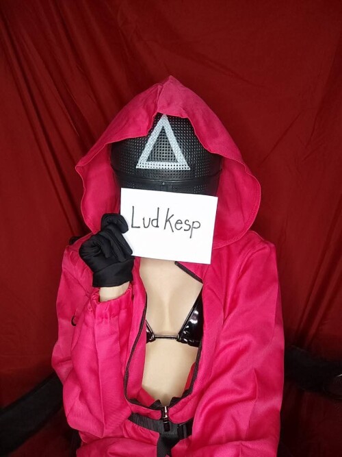 10000169660b469ef63d956f12