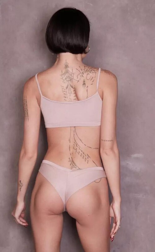 100001698605a3626ed3b9aedc