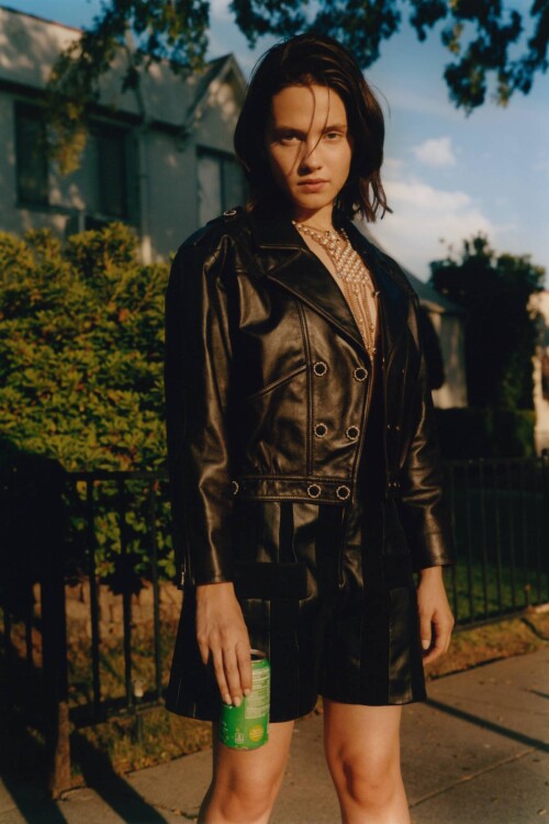 100001706918c8247876a4e292