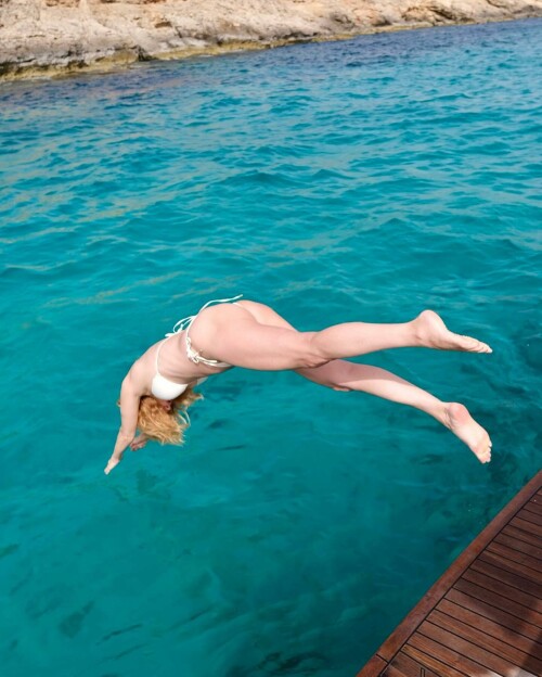 1000017395cbf9d80275cc6187