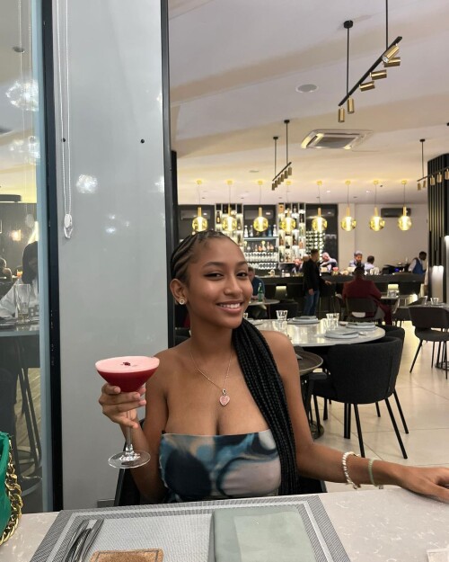 1000017479bed833f5308b8727