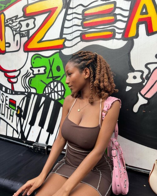 10000174853fc4715013de0e79