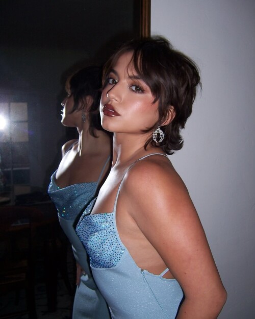 1000017681ae4882756c053652