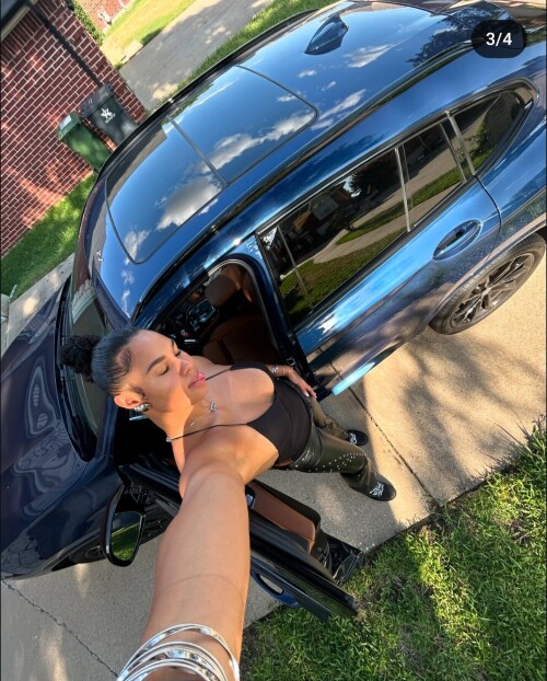 1000017740fd59a379da389373