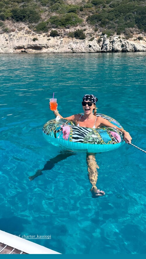 100001800939c96896a18a3b43