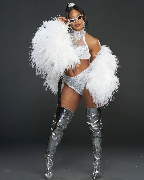 1000018042993eae71711b151d