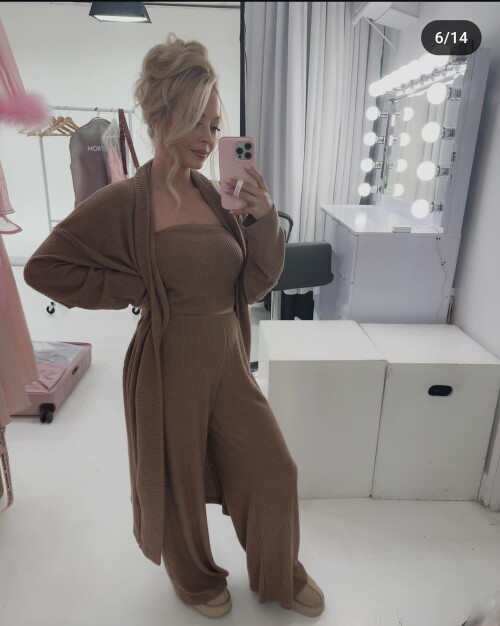 10000183445de63304c3a02af6