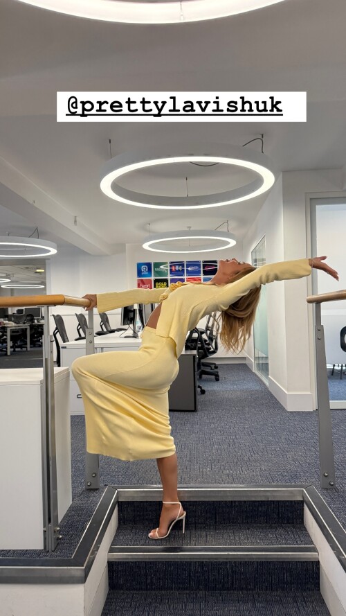 100001849281ee3ef7fcf1230a