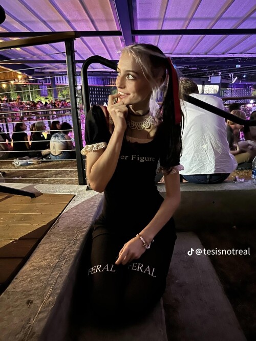 10000186265794be968eac63c7